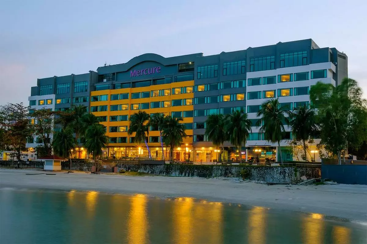 Mercure Penang Beach VIEW (Copy).jpg